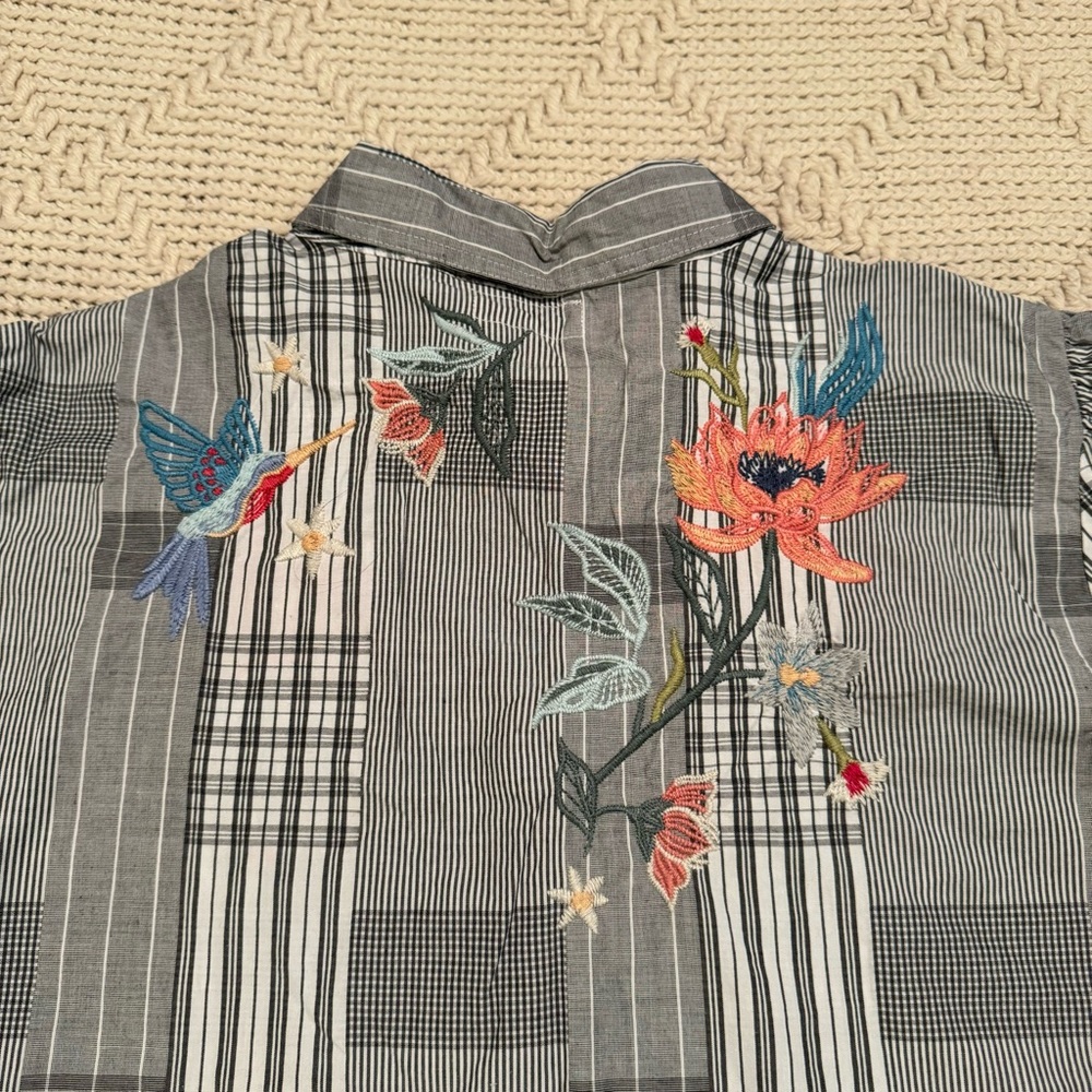 Johnny Was Gray Plaid Button-Down Shirt with Multicolor Floral Embroidery - Picture 6 of 8